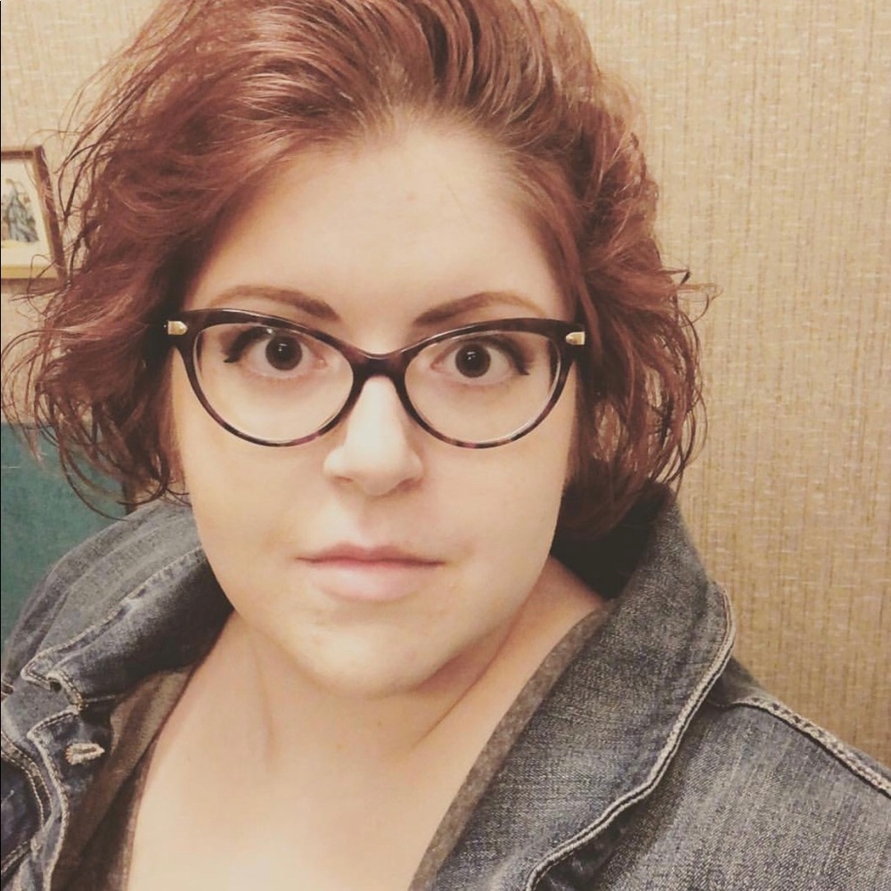 Meet your Posher, Emily